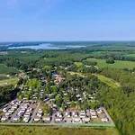 Camping Zecamping 4 Chiens Acceptes Bien-etre Piscine Couverte Azur