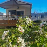 Zecamping 4 Chiens Acceptes Bien-etre Piscine Couverte 4* Azur