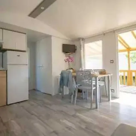 Кемпинг 4 Etoiles - Piscine - Eecabc