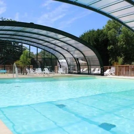 مكان تخييم Zecamping 4 Etoiles Chiens Acceptes Bien-Etre Piscine Couverte