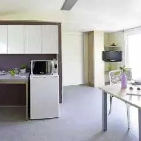 4 Etoiles - Piscine - Eecabc