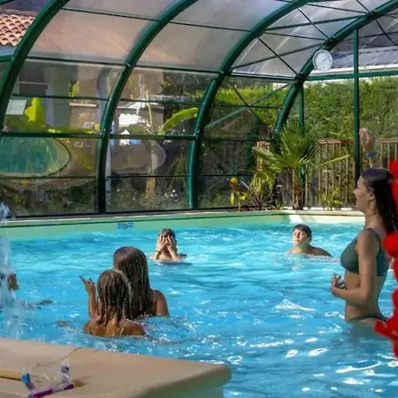 Zecamping 4 Etoiles Chiens Acceptes Bien-Etre Piscine Couverte 4* Azur