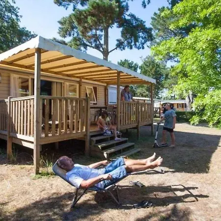 Zecamping 4 Etoiles Chiens Acceptes Bien-etre Piscine Couverte Campingplatz 4*