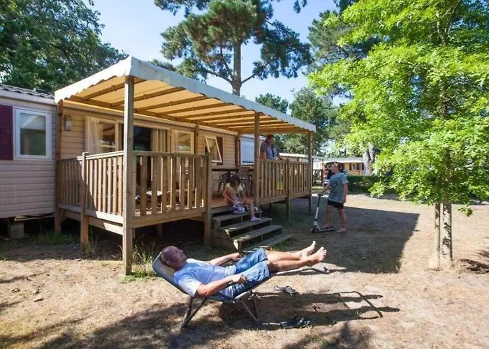 4 Etoiles - Piscine - Eecabc Camping *